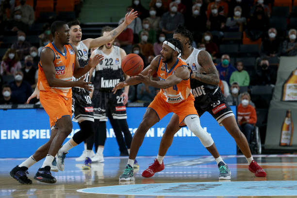 和潮湿影响 和潮湿影响