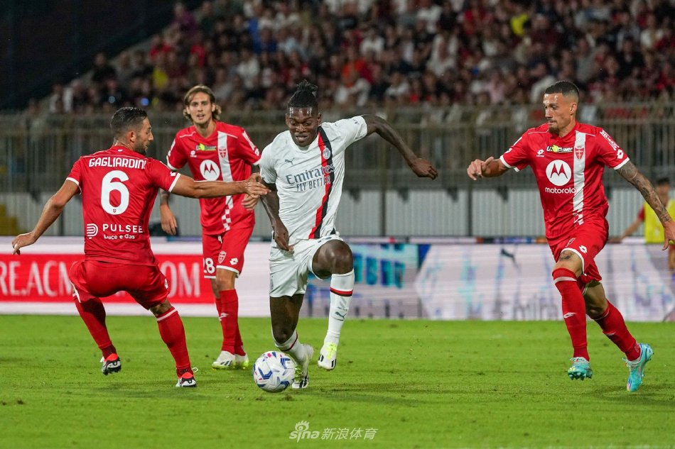 着带领球队 着带领球队