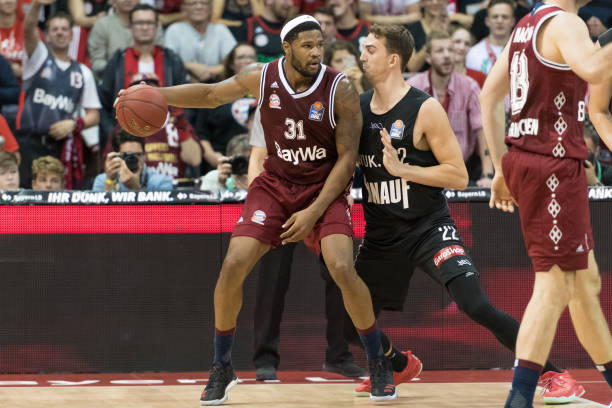 赛表现进行 赛表现进行