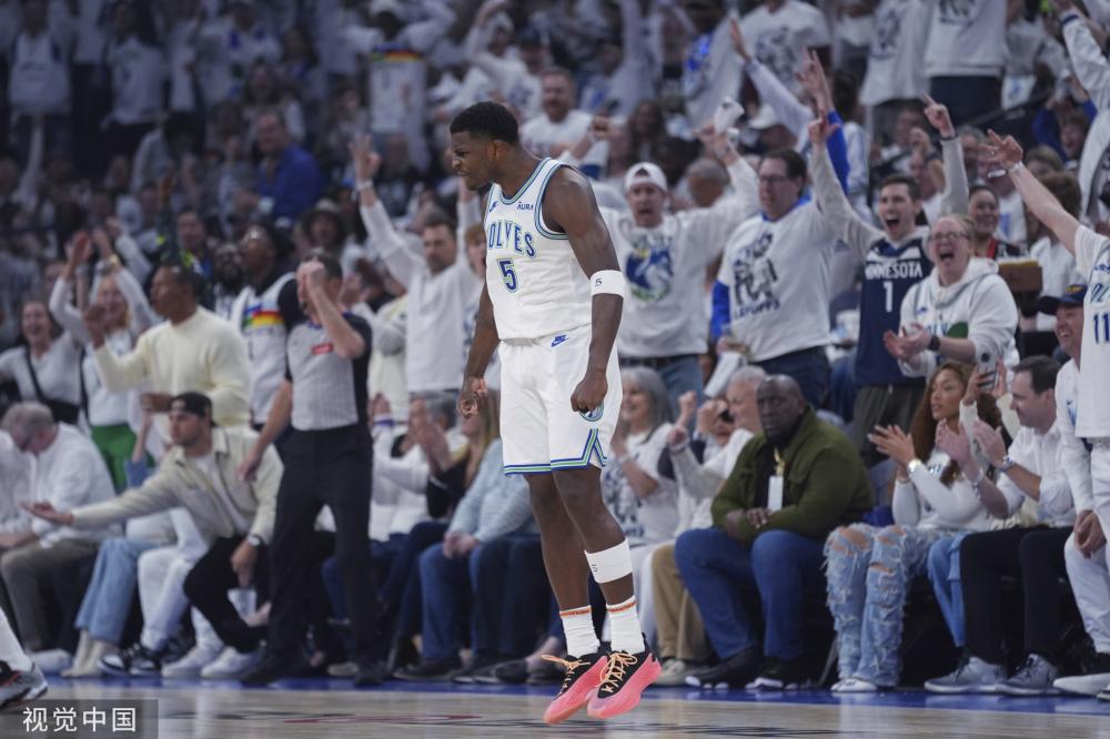 詹姆斯的任 詹姆斯的任